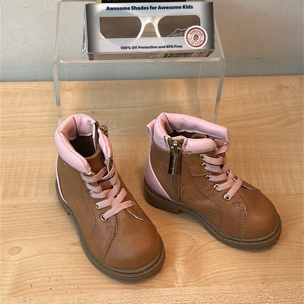 Marc Fisher Erin Blythe Moto Boot & Babiator White Babiator Sunglasses New